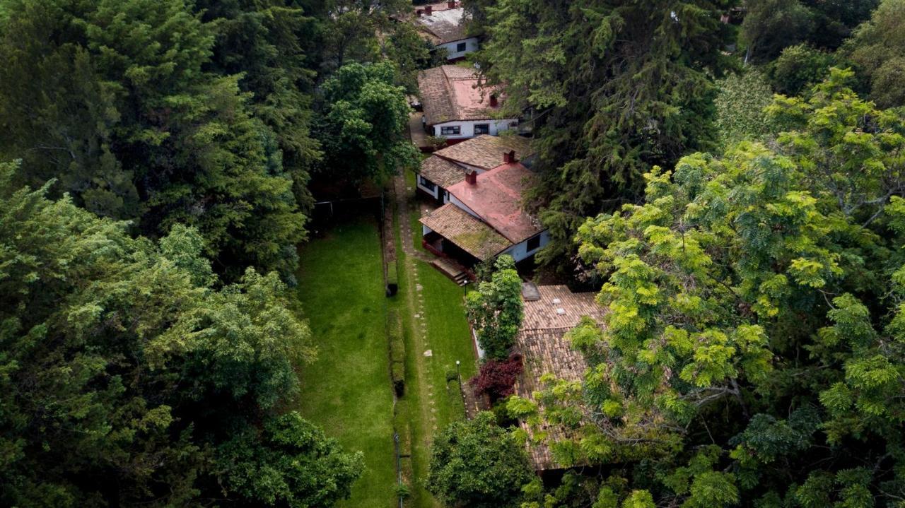 Lago Sol Hotel & Suites Tzintzuntzán Exterior photo