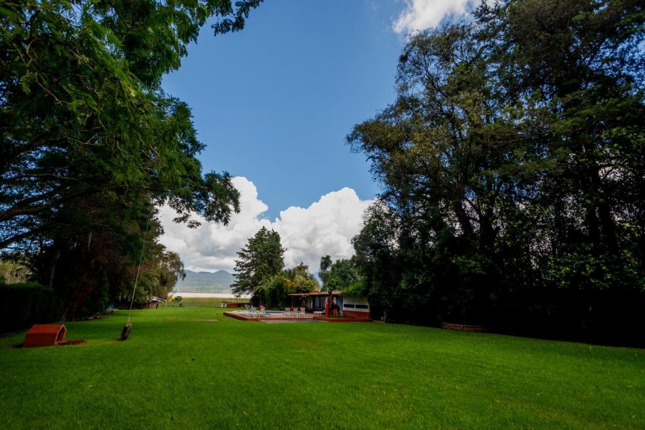 Lago Sol Hotel & Suites Tzintzuntzán Exterior photo